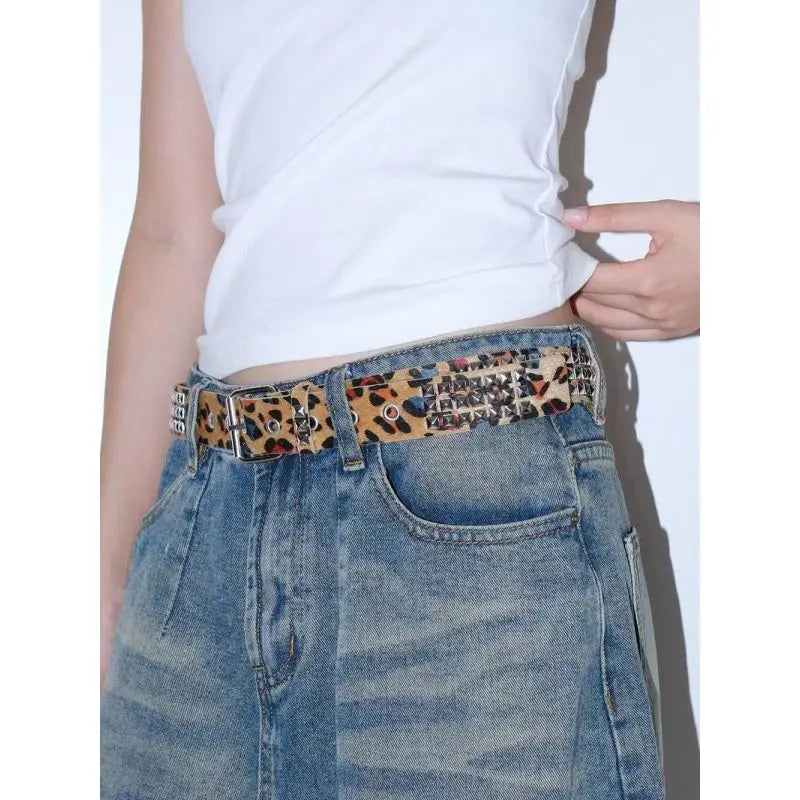 New best-selling women's belt - Fashionable horsehair studded Y2K leopard print belt, youthful furry women's belt.
